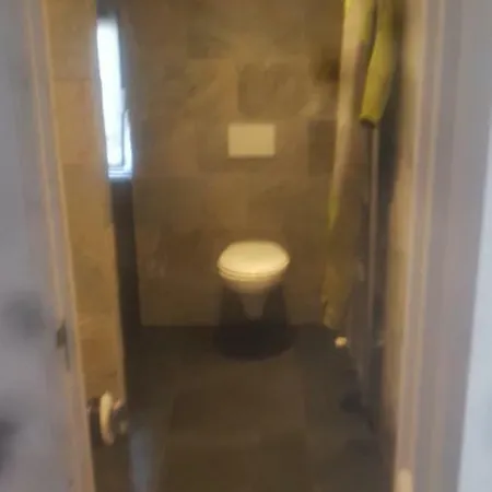 Knappe Gerenoveerde Woning * Велзен-Норд