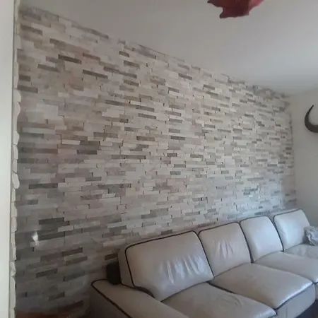 Knappe Gerenoveerde Woning